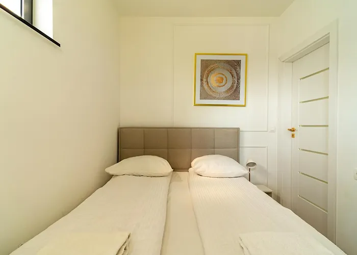 Doki 1555 By Grand * Gdańsk